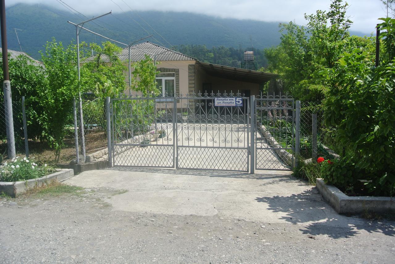 Tikhaya Gavan Guest House Γκάγκρα Εξωτερικό φωτογραφία