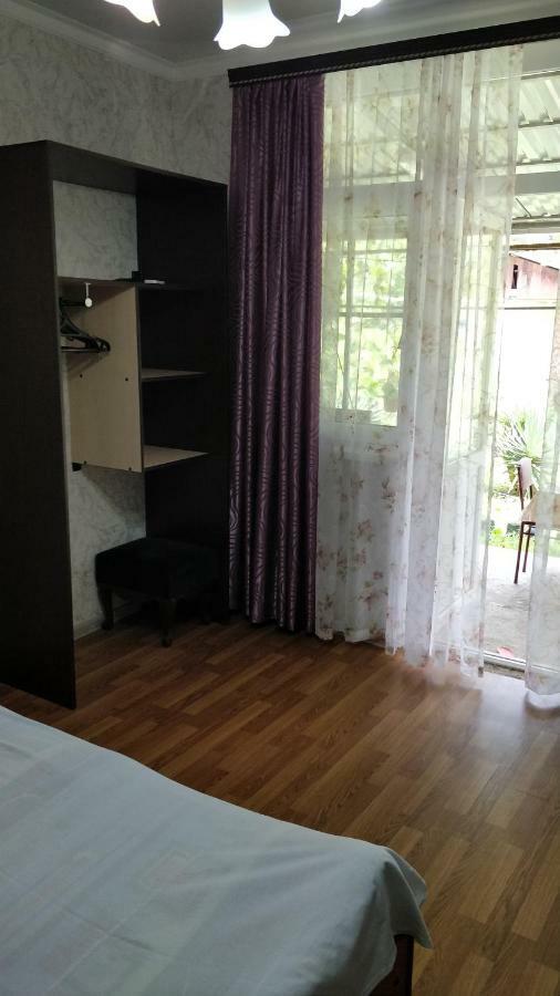 Tikhaya Gavan Guest House Γκάγκρα Εξωτερικό φωτογραφία