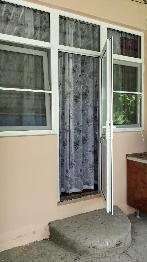 Tikhaya Gavan Guest House Γκάγκρα Εξωτερικό φωτογραφία