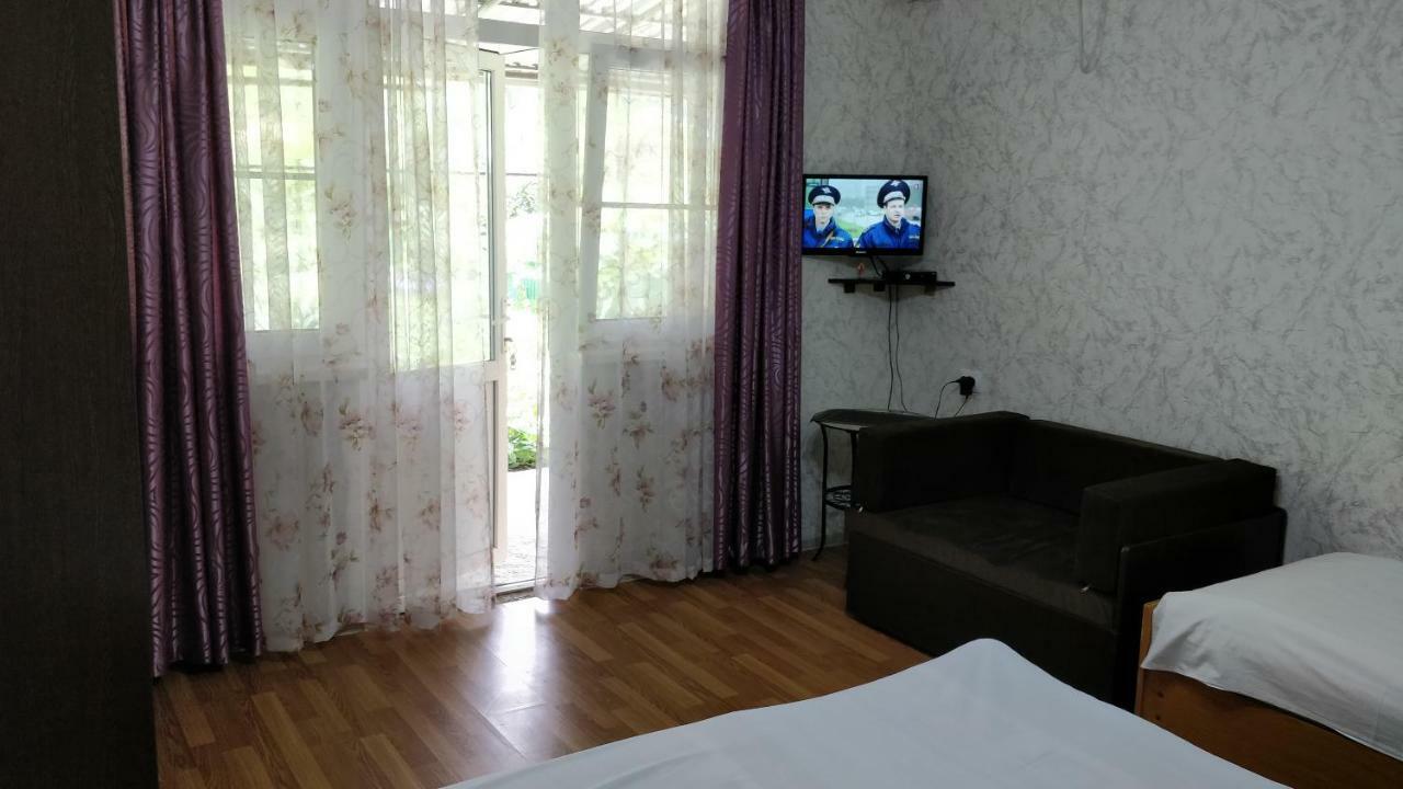 Tikhaya Gavan Guest House Γκάγκρα Εξωτερικό φωτογραφία