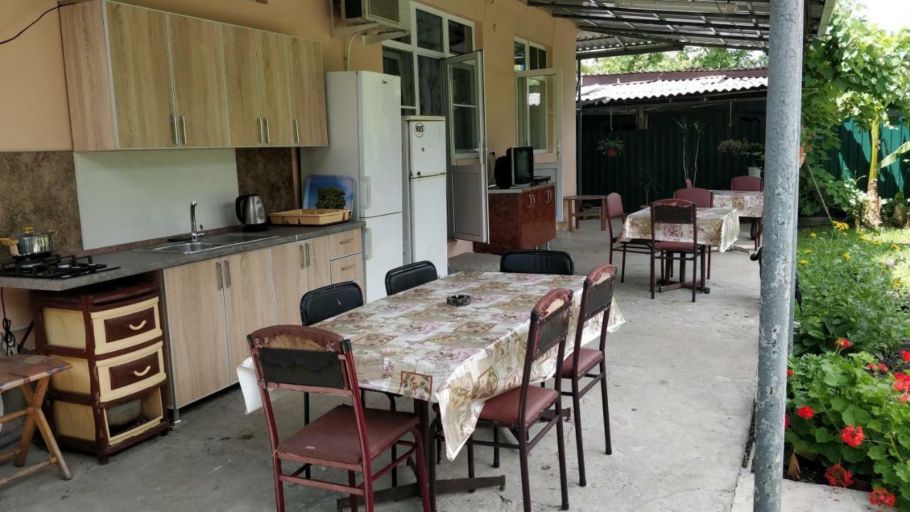 Tikhaya Gavan Guest House Γκάγκρα Εξωτερικό φωτογραφία